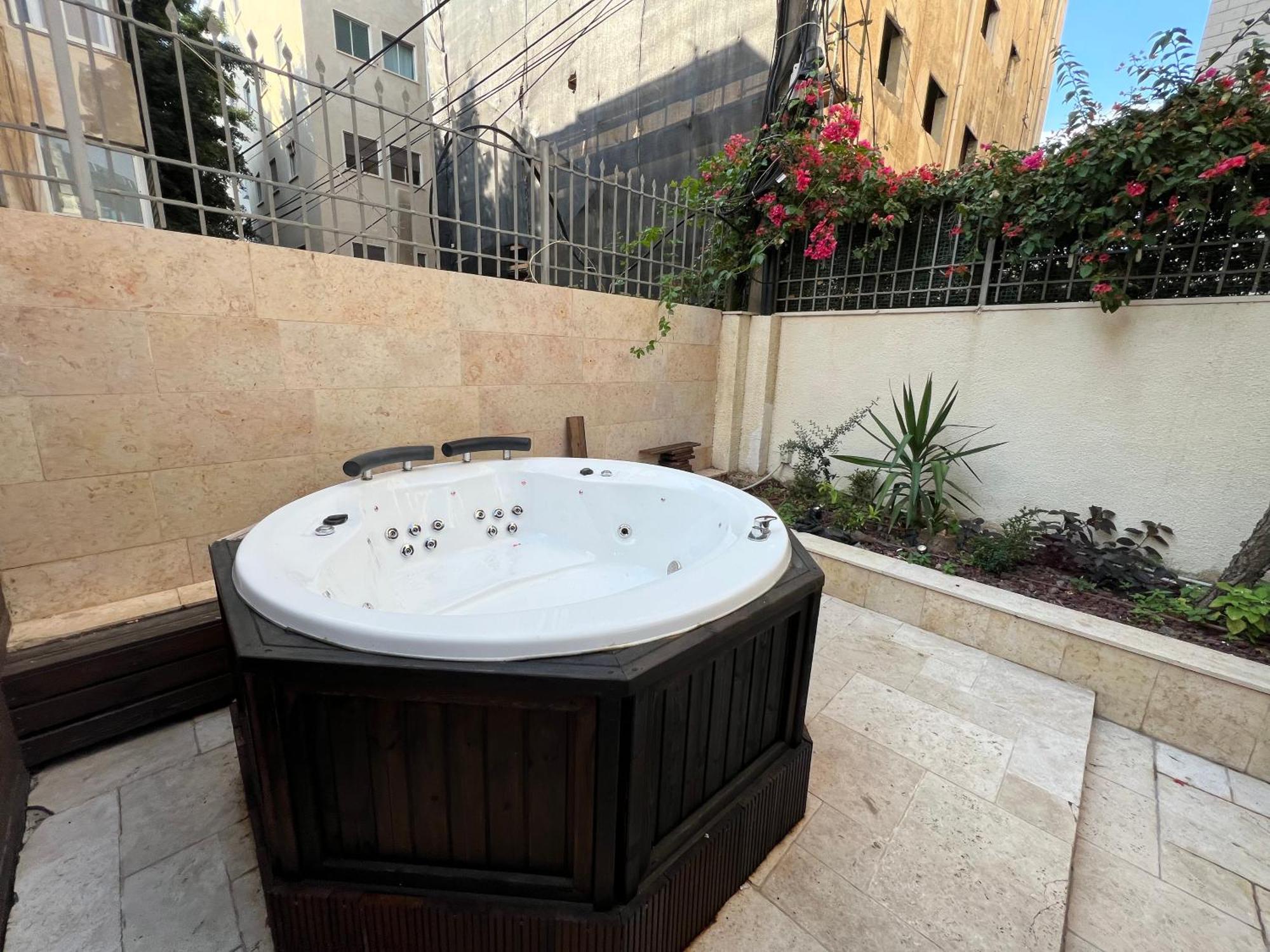 Beer Garden Hotel Tel Aviv Exterior foto